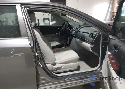 2014 Toyota Camry Xle z USA, uszkodzony, nr VIN 4T1BF1FK1EU393055